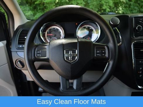 Used 2014 Dodge Grand Caravan American Value Package FWD image 4