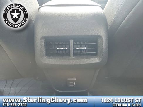 Used 2022 Chevrolet Equinox LT image 24