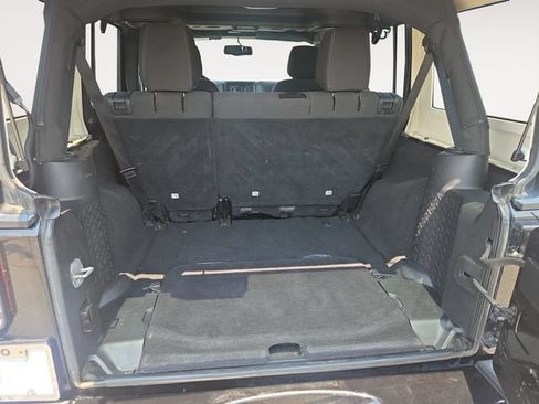 Used 2016 Jeep Wrangler Unlimited Sahara w/ Dual Top Group AWD/4WD image 30
