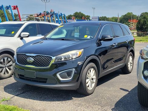 Used 2018 Kia Sorento L FWD image 2