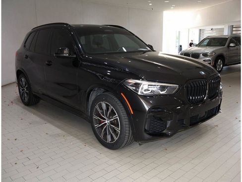 Certified 2022 BMW X5 xDrive40i w/ M Sport Package AWD/4WD image 9
