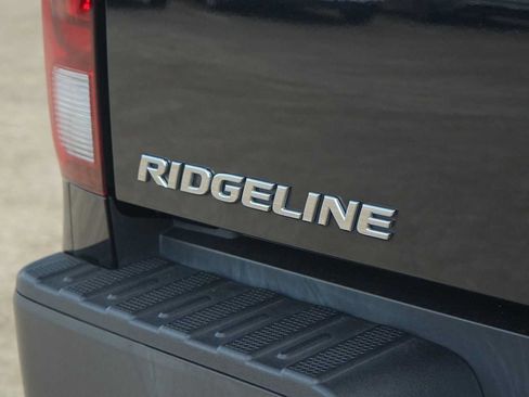 Used 2023 Honda Ridgeline Sport image 7