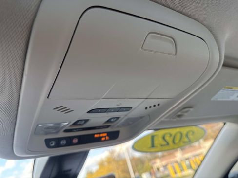 Used 2021 GMC Acadia Denali w/ Denali Ultimate Package image 30