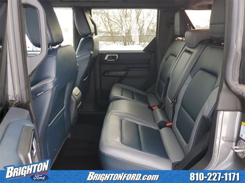 Used 2024 Ford Bronco Outer Banks image 11