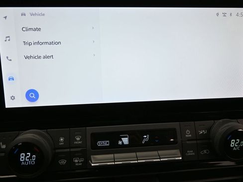 Used 2025 Toyota Grand Highlander AWD image 32