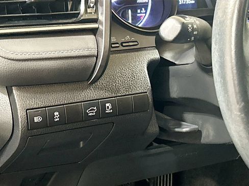 Used 2024 Toyota Camry SE FWD image 8