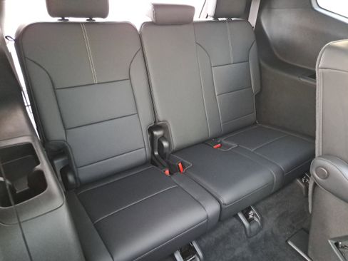 Used 2024 GMC Acadia Elevation w/ Luxury Package image 12