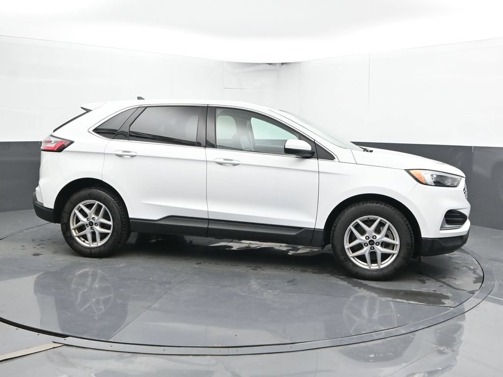 Used 2024 Ford Edge SEL AWD/4WD image 3