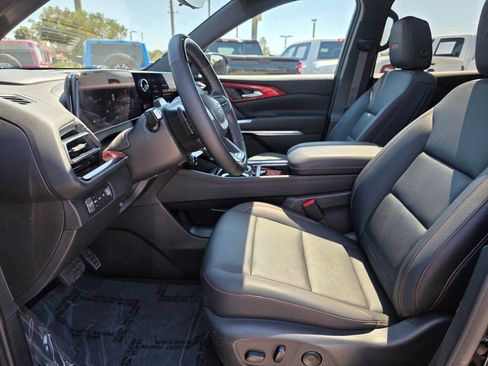 Used 2024 Chevrolet Traverse Z71 w/ Enhanced Driving Package AWD/4WD image 25
