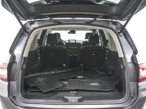Used 2025 Honda Pilot Touring image 16