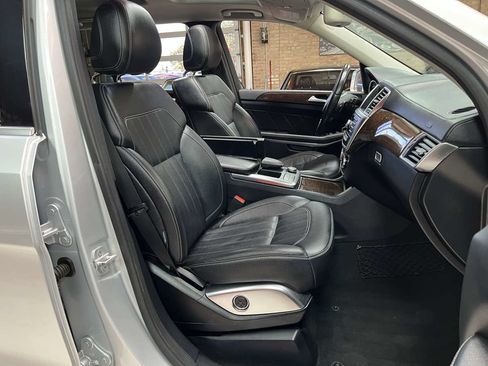 Used 2013 Mercedes-Benz GL 450 4MATIC image 29