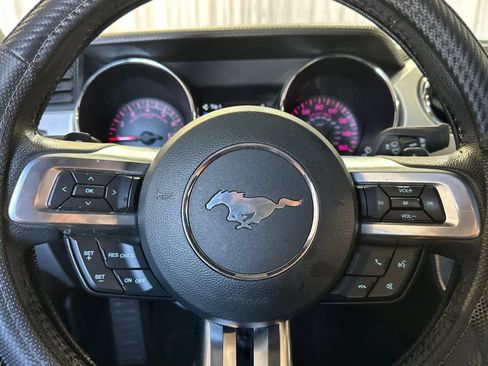 Used 2015 Ford Mustang Premium image 24