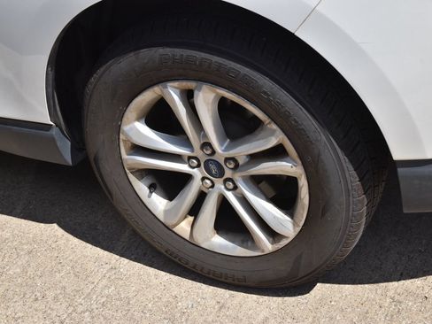 Used 2020 Ford Edge SEL w/ Convenience Package FWD image 11