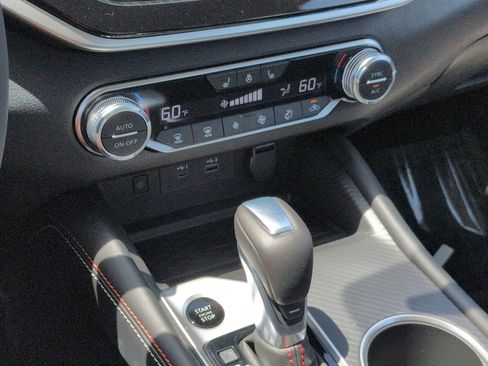 New 2026 Nissan Altima 2.5 SR w/ SR Premium Package FWD image 19