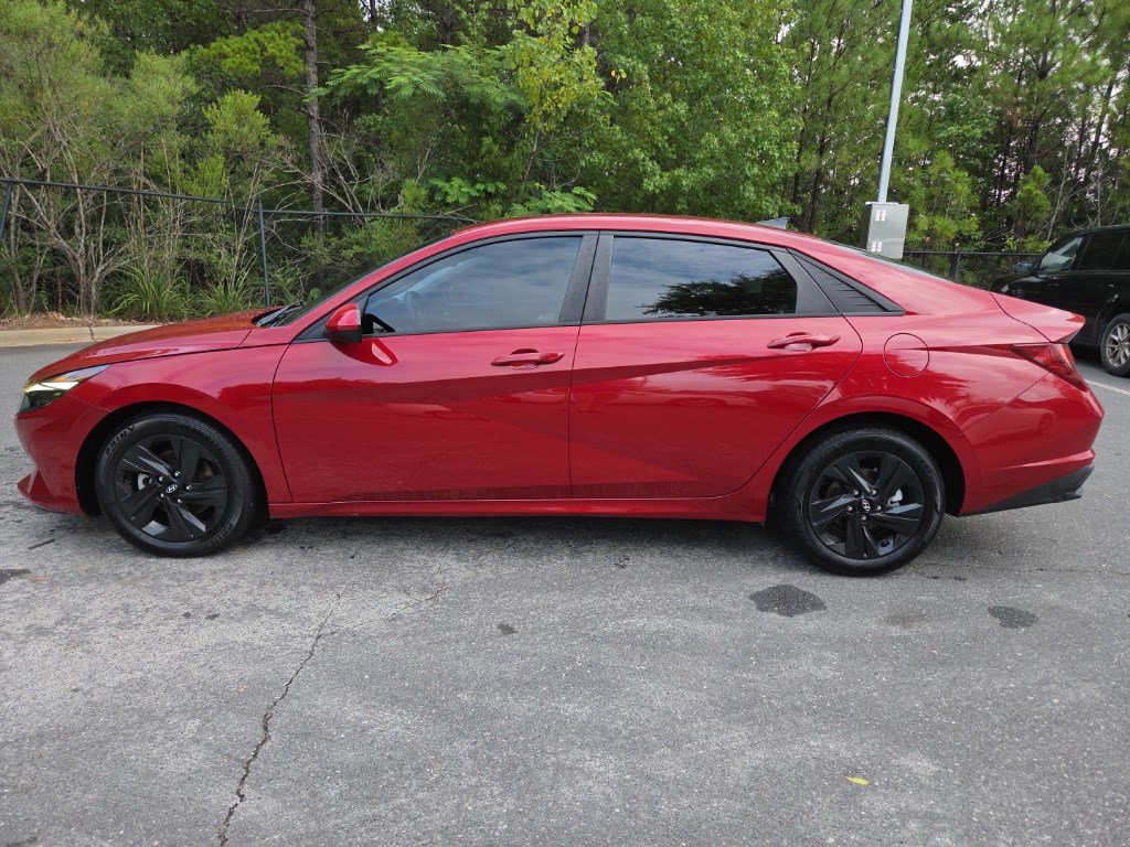 Used 2021 Hyundai Elantra SEL FWD image 4
