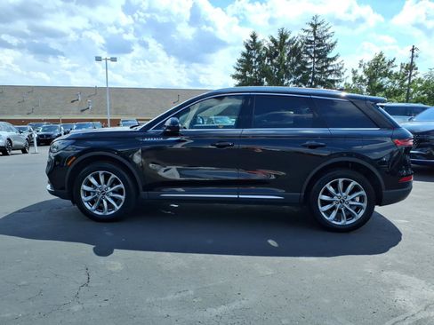 Certified 2022 Lincoln Corsair AWD w/ Premium Package image 4