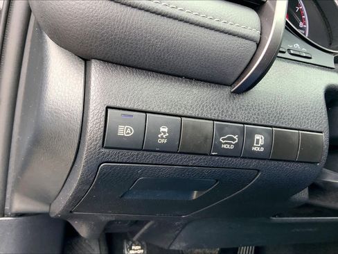 Used 2024 Toyota Camry SE image 32