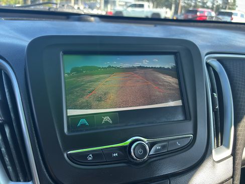 Used 2017 Chevrolet Malibu LS image 10