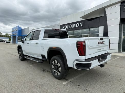 New 2026 GMC Sierra 2500 Denali w/ Denali Reserve Package AWD/4WD image 3