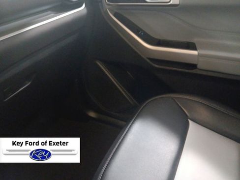 Certified 2022 Ford Explorer XLT w/ Equipment Group 202A image 34