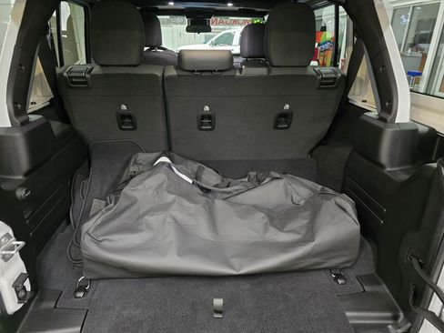 Used 2025 Jeep Wrangler Sport S image 42