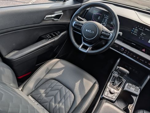 Certified 2024 Kia Sportage X-Line w/ X-Line Premium Package AWD/4WD image 9
