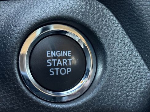 Used 2022 Toyota RAV4 XLE image 18