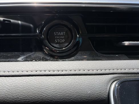 Used 2025 INFINITI QX80 Luxe RWD image 25