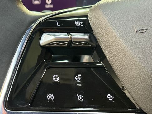 New 2026 Cadillac Escalade ESV Luxury w/ Touring Package image 17