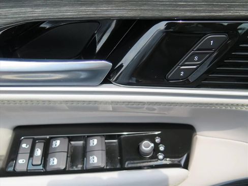 Used 2022 Jeep Wagoneer Series II w/ Convenience Group I RWD image 10