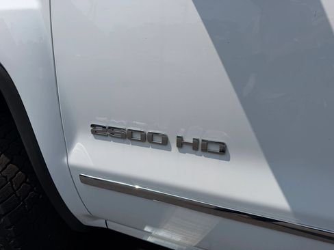 Used 2015 GMC Sierra 2500 SLT w/ Driver Alert Package AWD/4WD image 23