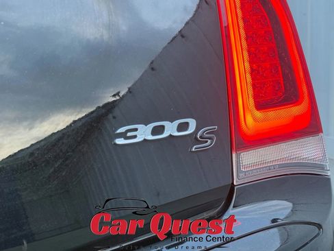 Used 2016 Chrysler 300 S w/ 300S Premium Group image 23