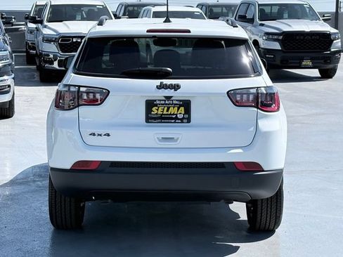 New 2026 Jeep Compass Latitude AWD/4WD image 5