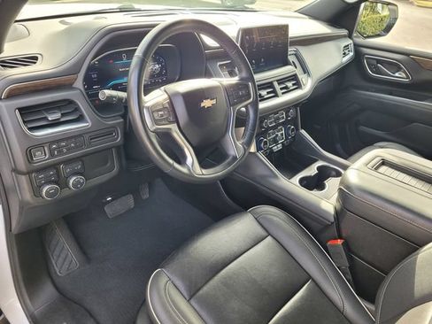 Used 2024 Chevrolet Tahoe Premier AWD/4WD image 7