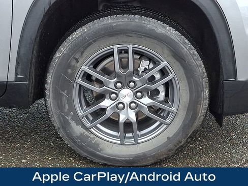 Used 2025 GMC Acadia Elevation image 12