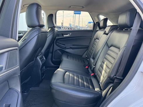 Used 2024 Ford Edge SEL w/ Convenience Package image 12