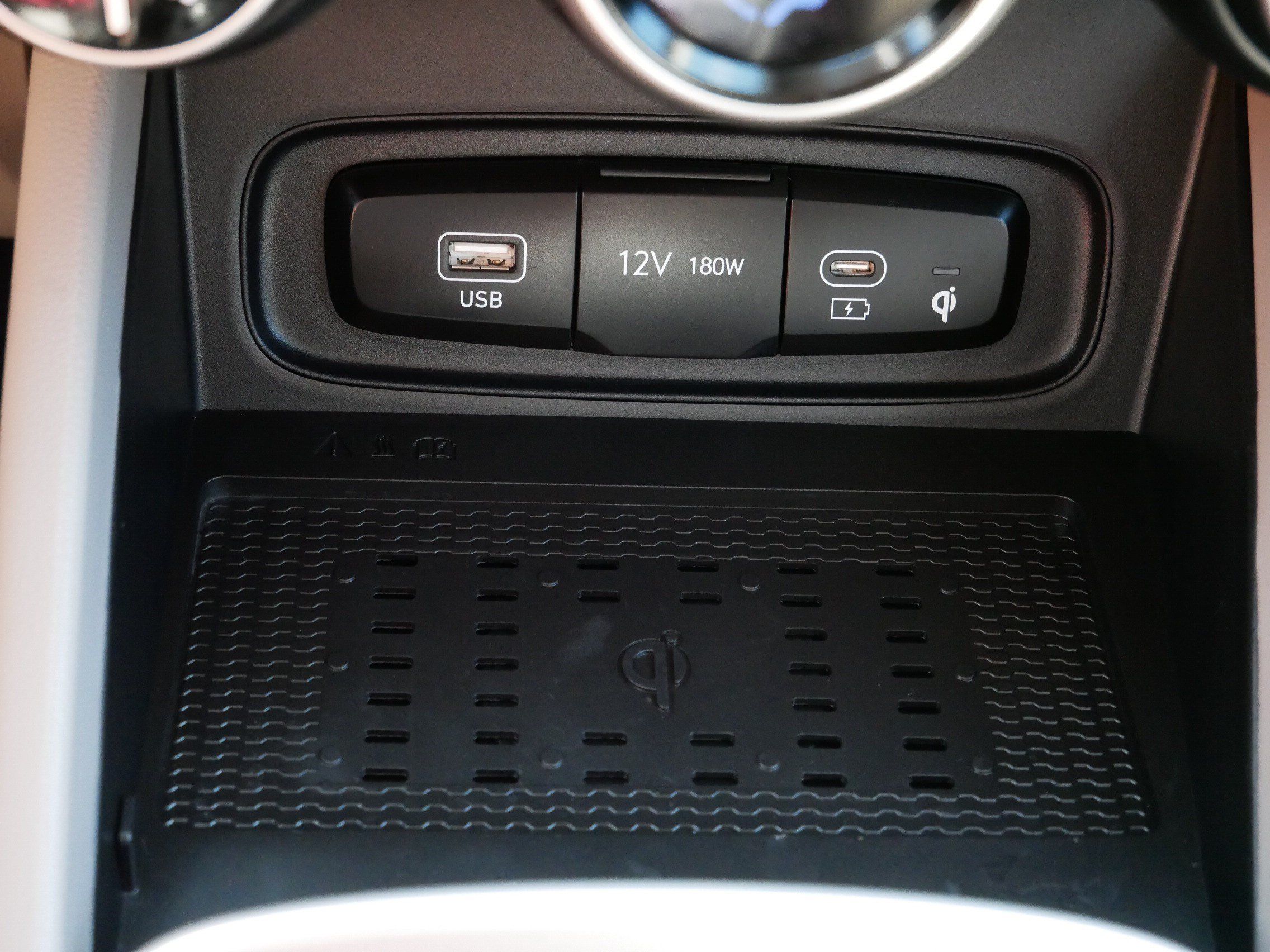 Used 2026 Hyundai Venue SEL FWD image 33