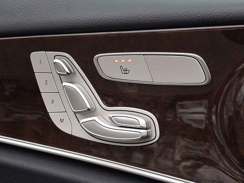 Used 2022 Mercedes-Benz E 350 4MATIC Sedan image 22
