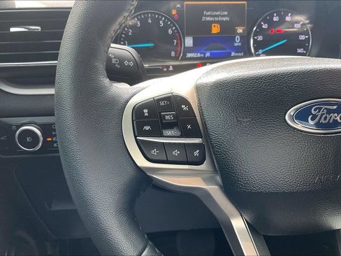 Used 2023 Ford Explorer XLT w/ Equipment Group 202A RWD image 18