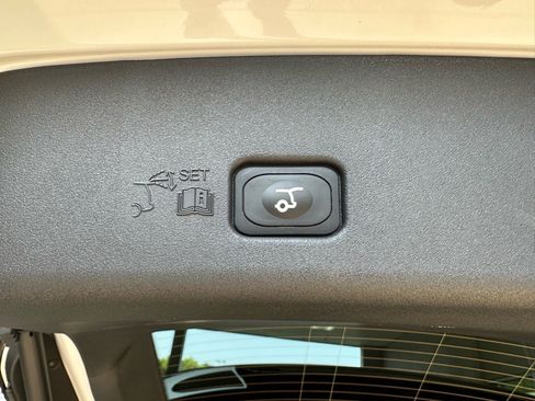 Used 2024 Lincoln Nautilus Reserve w/ Equipment Group 202A image 29