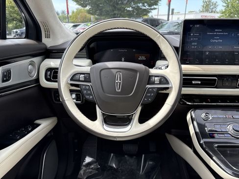 Used 2023 Lincoln Nautilus Black Label w/ Class II Trailer Tow Package AWD/4WD image 16