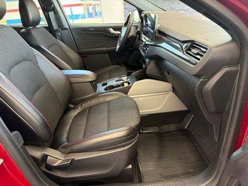 Certified 2024 Ford Escape ST-Line w/ Tech Pack #1 AWD/4WD image 12
