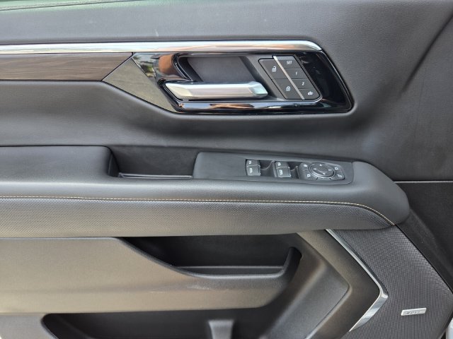 Certified 2025 Chevrolet Tahoe Premier RWD image 18