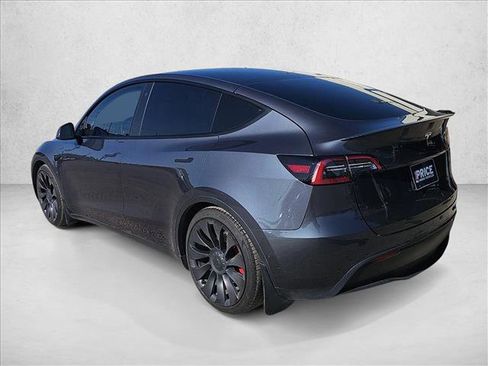 Used 2022 Tesla Model Y Performance image 3