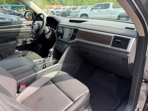 Used 2019 Volkswagen Atlas SE w/ Towing Package FWD image 19