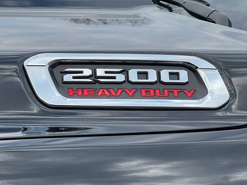 Used 2024 RAM 2500 Laramie AWD/4WD image 2
