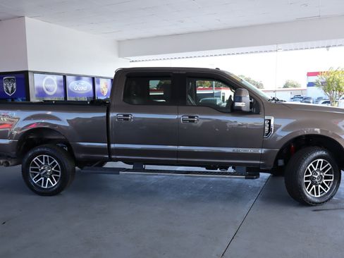 Used 2017 Ford F350 Lariat w/ Lariat Value Package image 5