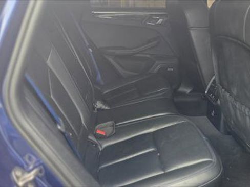 Used 2022 Porsche Macan w/ Premium Package Plus image 16