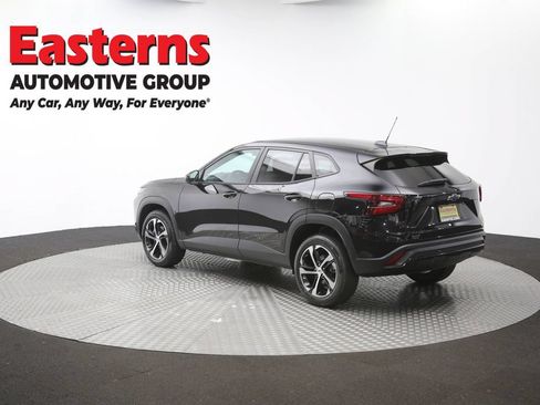 Used 2024 Chevrolet Trax RS FWD image 62