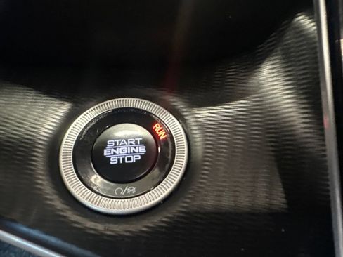 Used 2024 Jeep Grand Cherokee Altitude RWD image 10